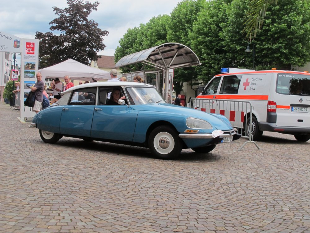 ../previews/013-Oldtimertreffen 46.JPG.medium.jpeg