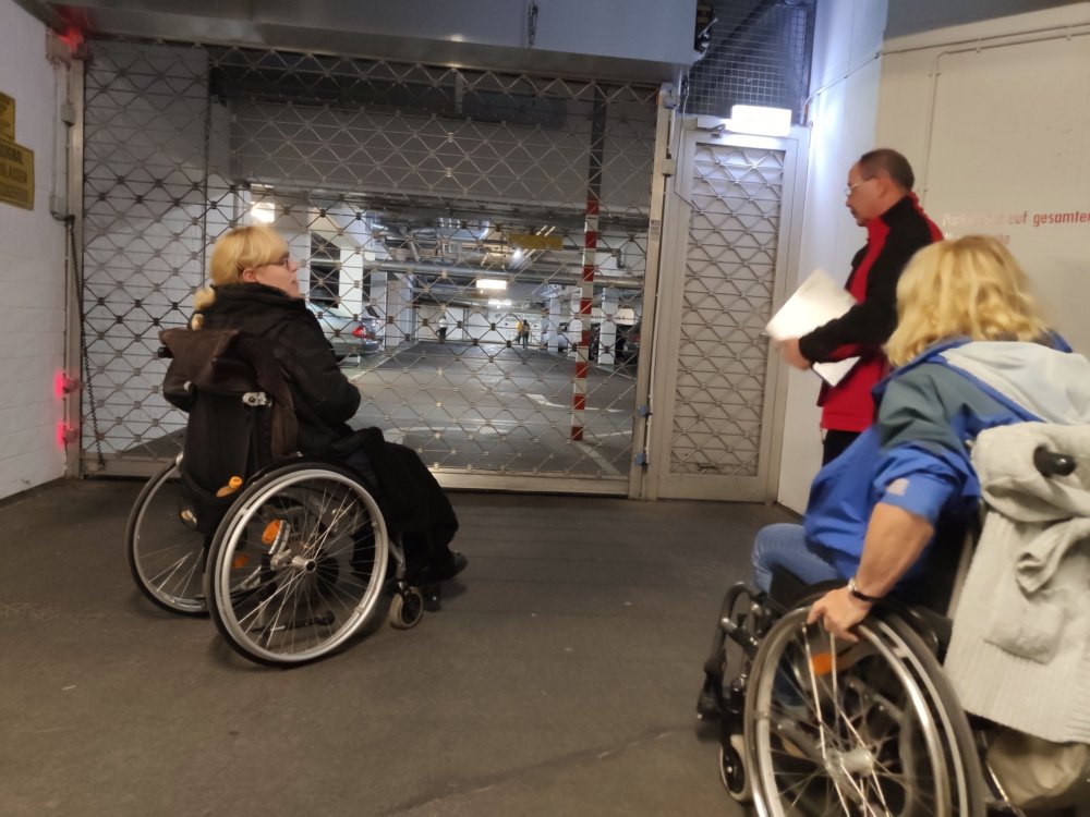 ../previews/005-Feuerwehruebung_20191009_195414_ji.jpg.medium.jpeg
