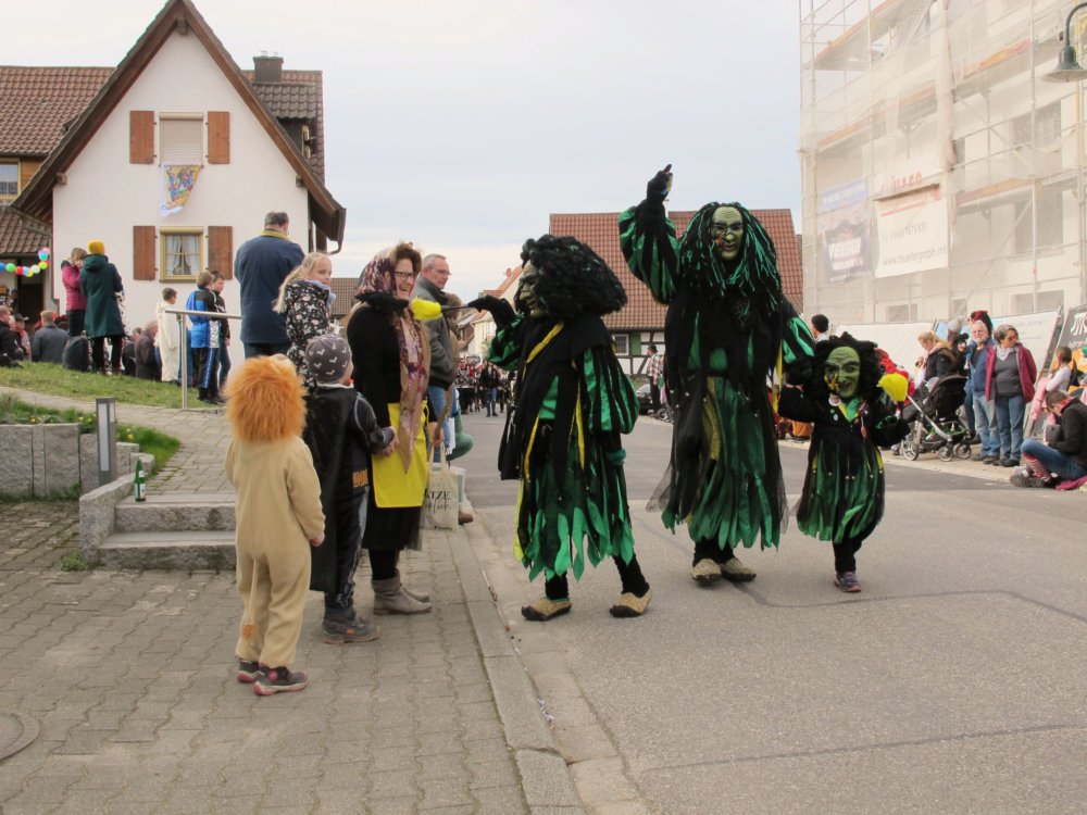 ../previews/012-Gufi-Fastnachtsumzug_0013_ji.jpg.medium.jpeg