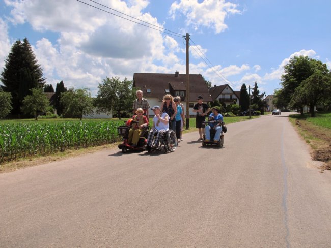 ../previews/014-4ter Spaziergang des Runden Tisches 15_ji.jpg.medium.jpeg